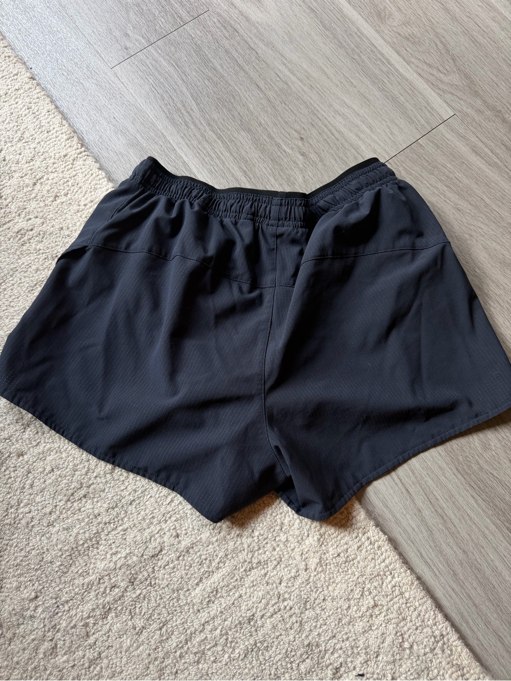Peak Performance Shorts - Picture 4 of 4